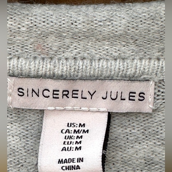 Sincerely Jules Light Gray Crew Neck Sweater Size Medium - Picture 3 of 6